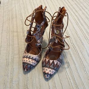Machi size 8 multicolor strapped heels